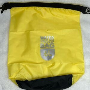 Waterproof 6 liter bag, yellow